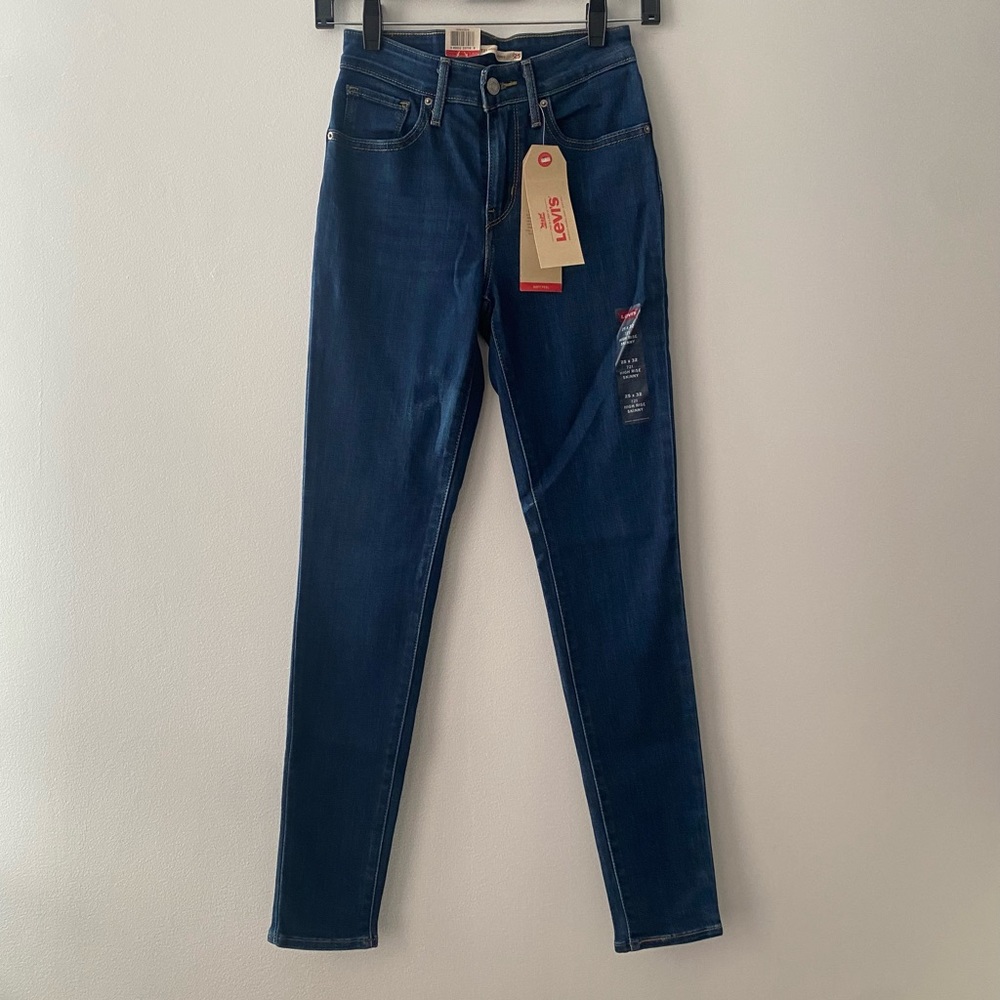 Levi’s NWT High Rise Skinny 🖤